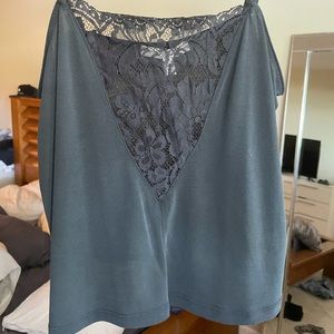 Express lace v top